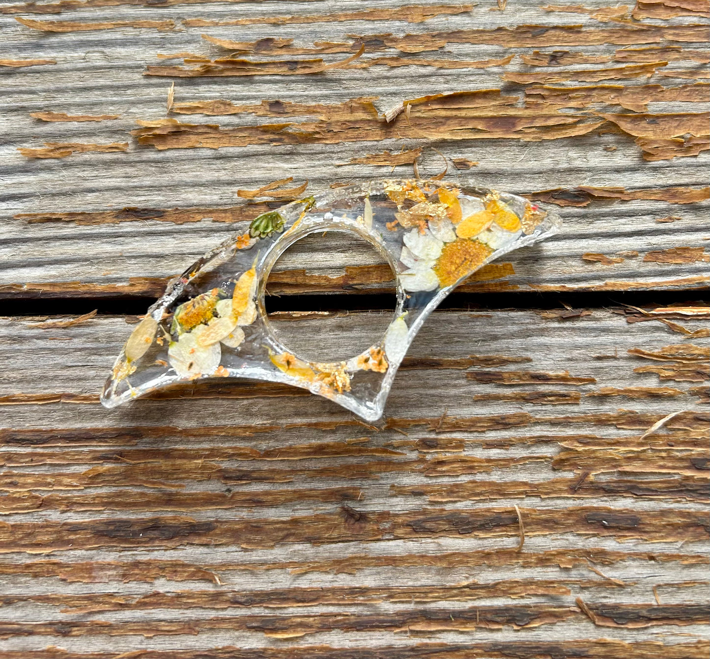 Pressed Floral Resin Thumb Page Holder - White/Orange