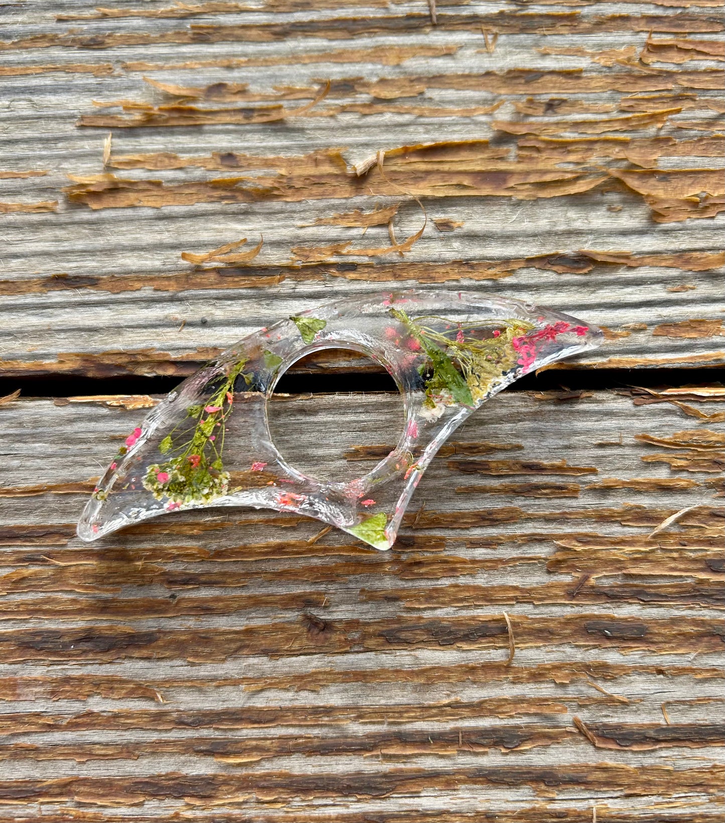 Pressed Floral Resin Thumb Page Holder - Pink/Green