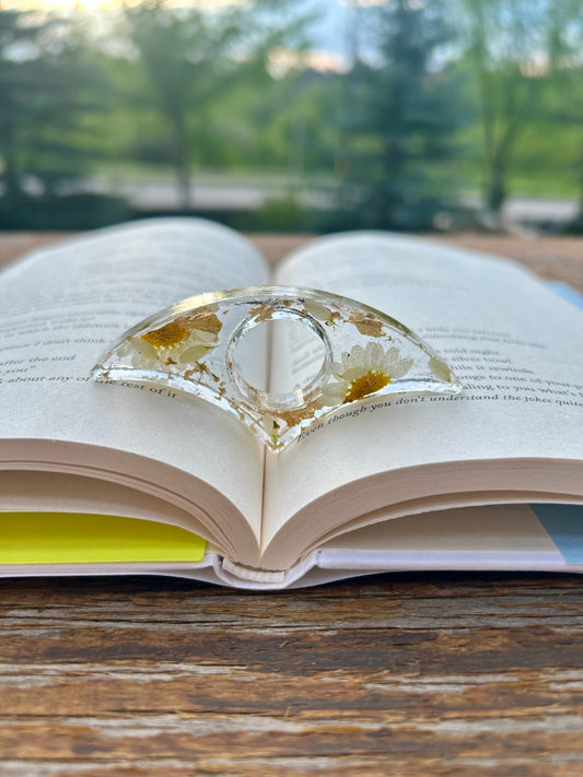 Pressed Floral Thumb Page Holder - White