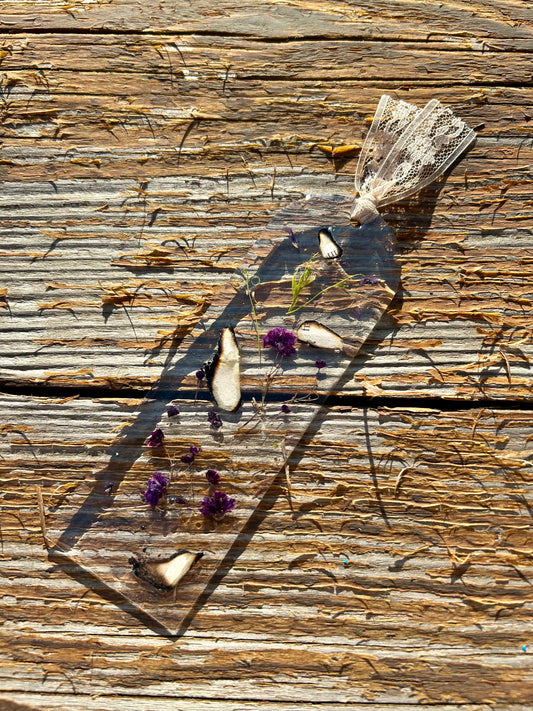 The Ellis - Pressed Floral Resin Bookmark Burnt Pages