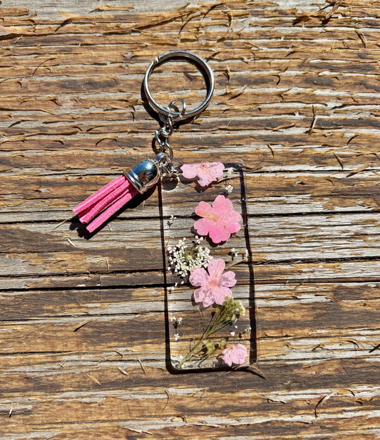 The Mae - Pressed Flower Resin Key Chain